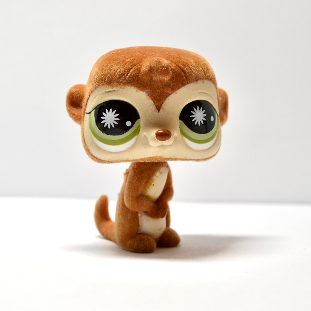 Littlest Pet Shop # 819 Special Edition Brown Flocked Fuzzy Happiest Meerkat